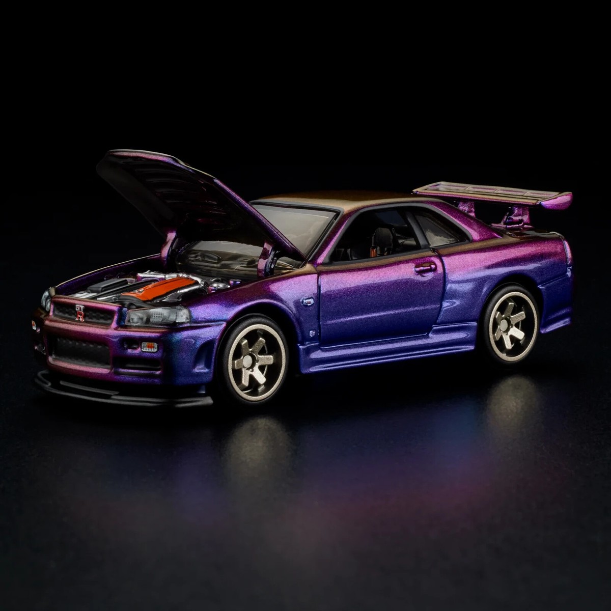Hot Wheels COLLECTORS RLC Nissan Skyline GT-R BNR34 Purple and