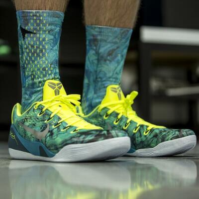 Nike Kobe 9 EM Easter Turbo Grreen/Metallic-Silver 646701-300 Size