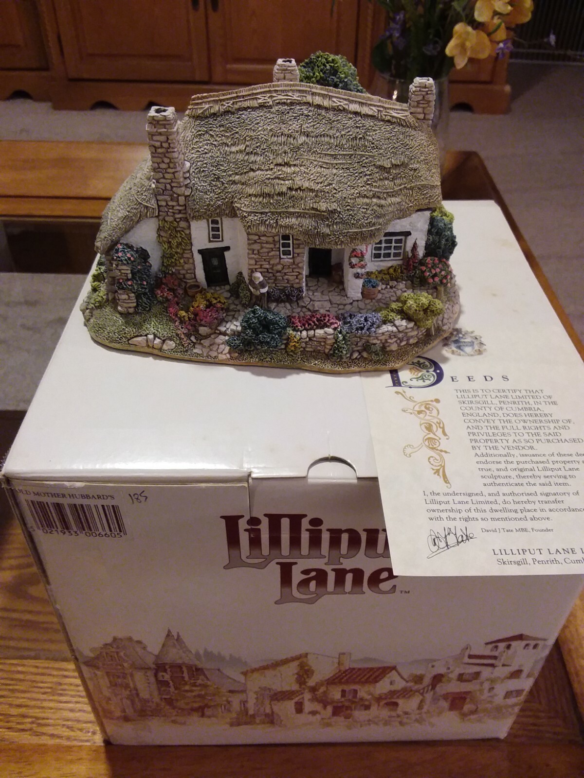Lilliput Lane - Old Mother Hubbard's