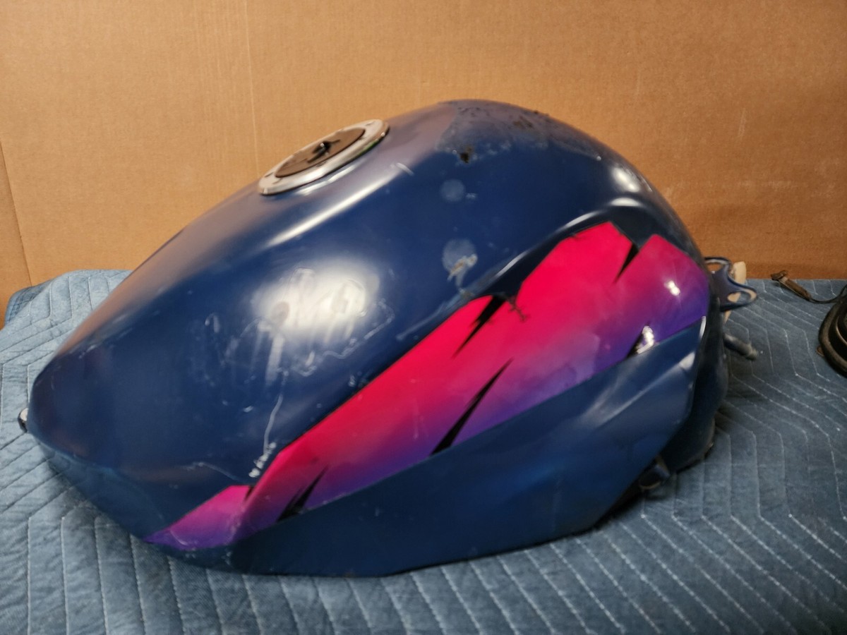 カズ 96 Kawasaki ZX 9R B Gas Fuel Tank 51080-5081-CK 1996