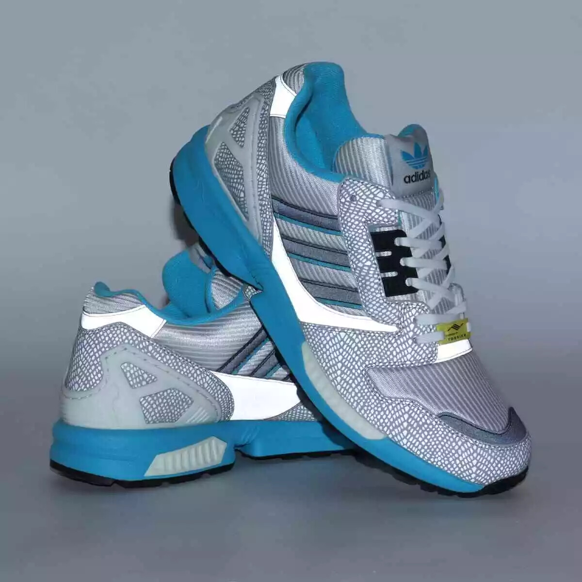 atmos adidas Originals ZX8000 G-SNK 9 White Black Gray IH3363