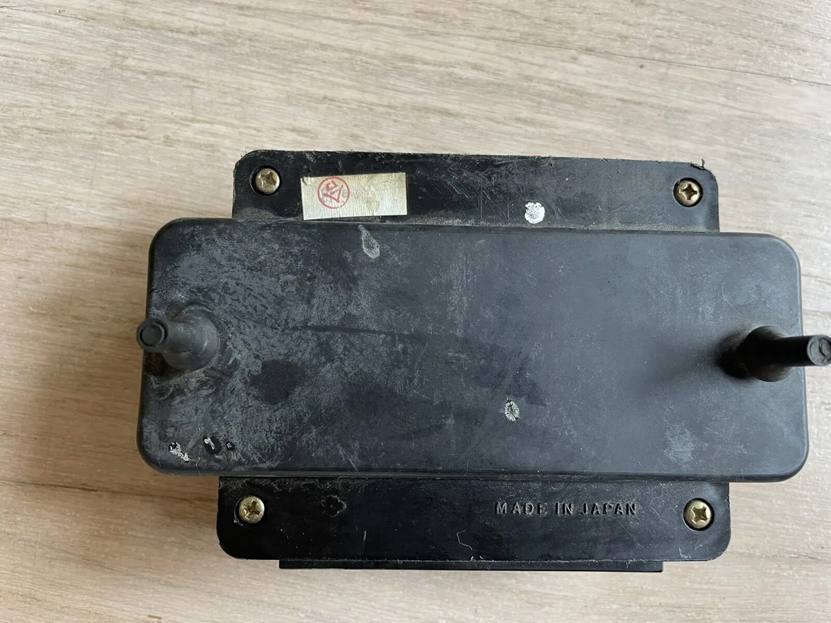 2005 Kawasaki Ninja ZX-6R ZX750 W650 ZR1100 OEM Fuse Junction Box