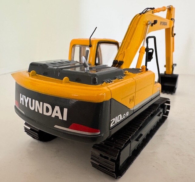 1:40 Hyundai Robex 210LC-9 Excavator Diecast Model | eBay