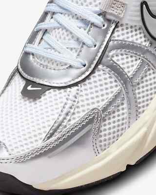 New Nike Women's V2K Run Shoes - White/ Metallic Silver (FD0736