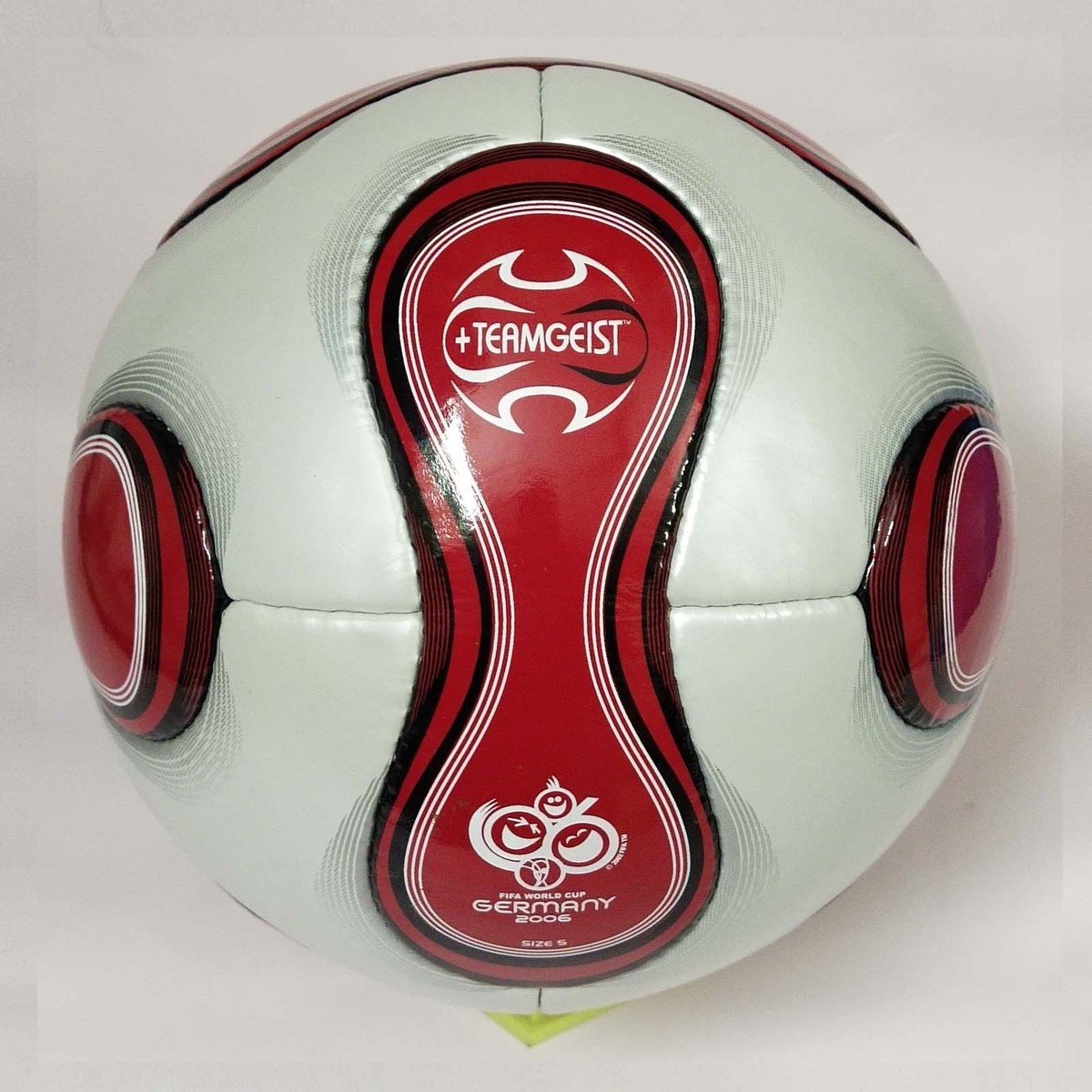 Adidas Teamgeist Red FIFA World Cup Germany 2006 Match Soccer Ball