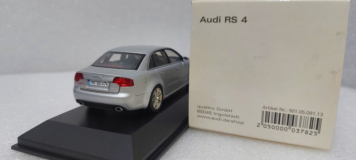 Audi RS4 B7 Limousine 2005 Silver 1:43 Minichamps 501.05.091.13