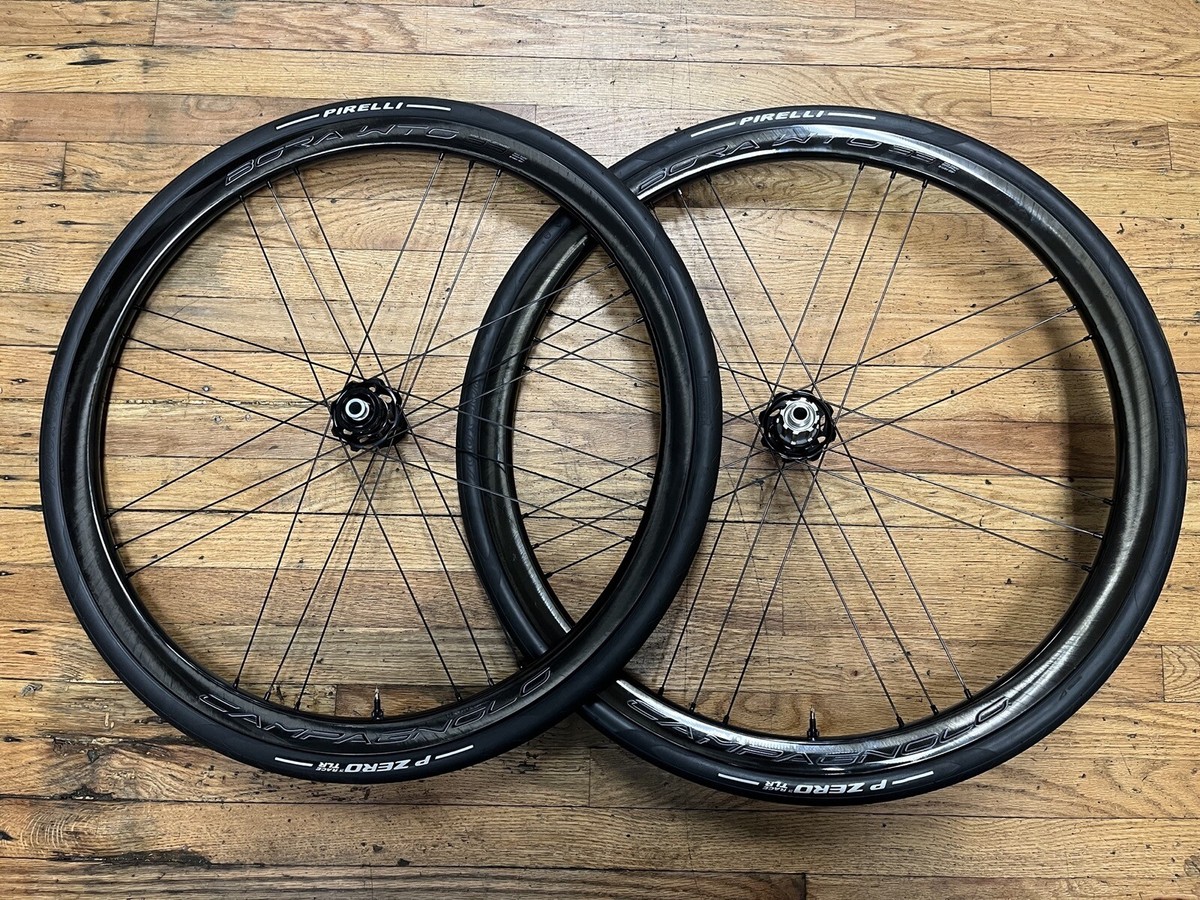 Campagnolo BORA WTO 33 Carbon Lightweight Disc Brake Wheelset