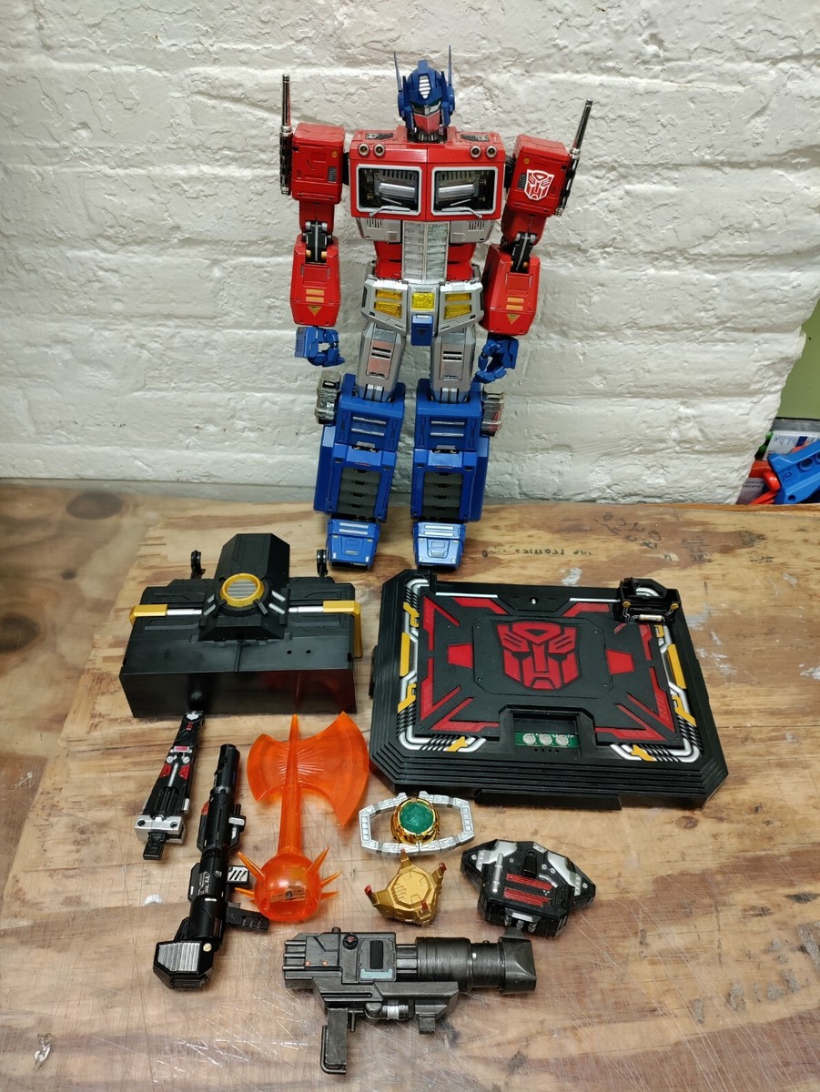 ART STORM ULTIMETAL UM-01 Optimus Prime Action Figure Collection