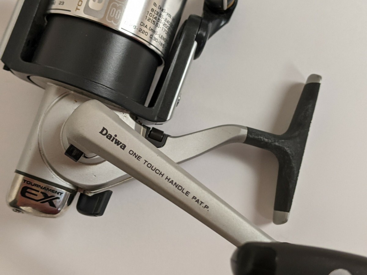 Daiwa Tournament EX800 Spinning Reel Saltwater Fishing Silver