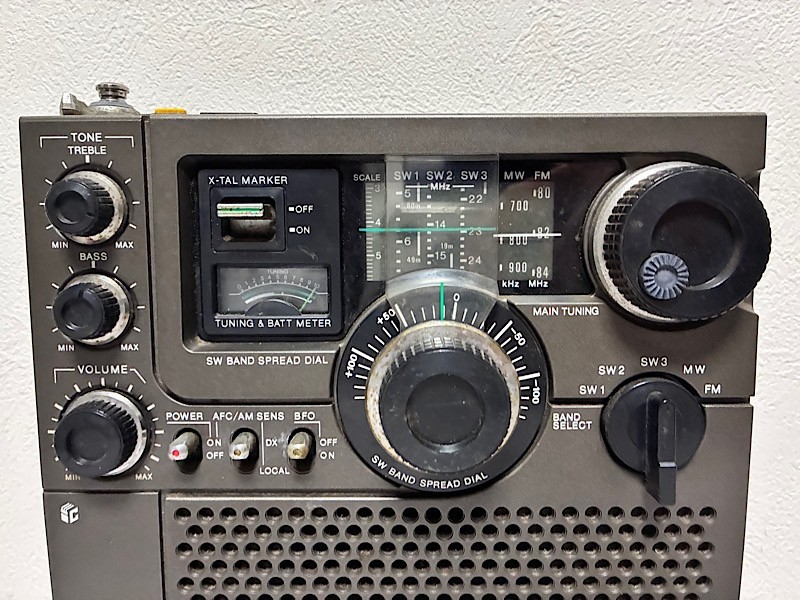 Sony ICF-5900 FM/AM Multi Band Short Wave Radio Receiver Used