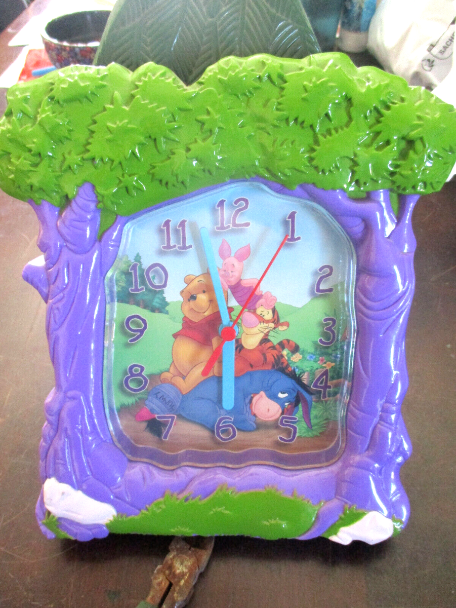 DISNEY WINNIE THE POOH & FRIENDS WALL CLOCK,QUARTZ,SECOND HAND