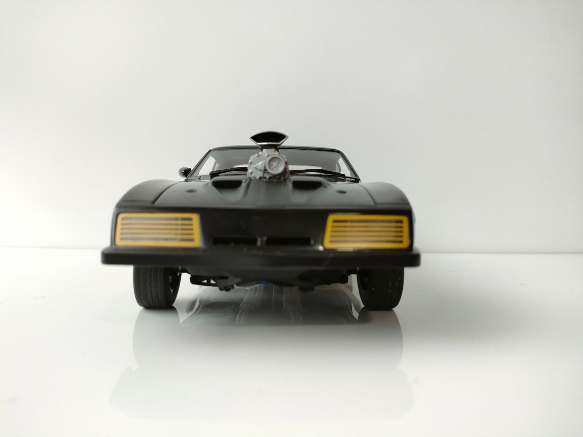 Mad Max 2 Diecast Car 1/18 The Road Warrior Interceptor AUTOart