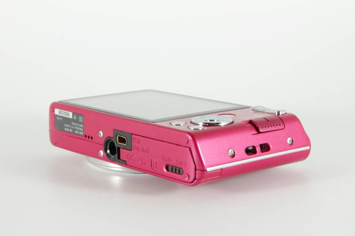 SONY DSC-W730 Cyber-shot Digital Camera 16.1 MP 8x Zoom Pink