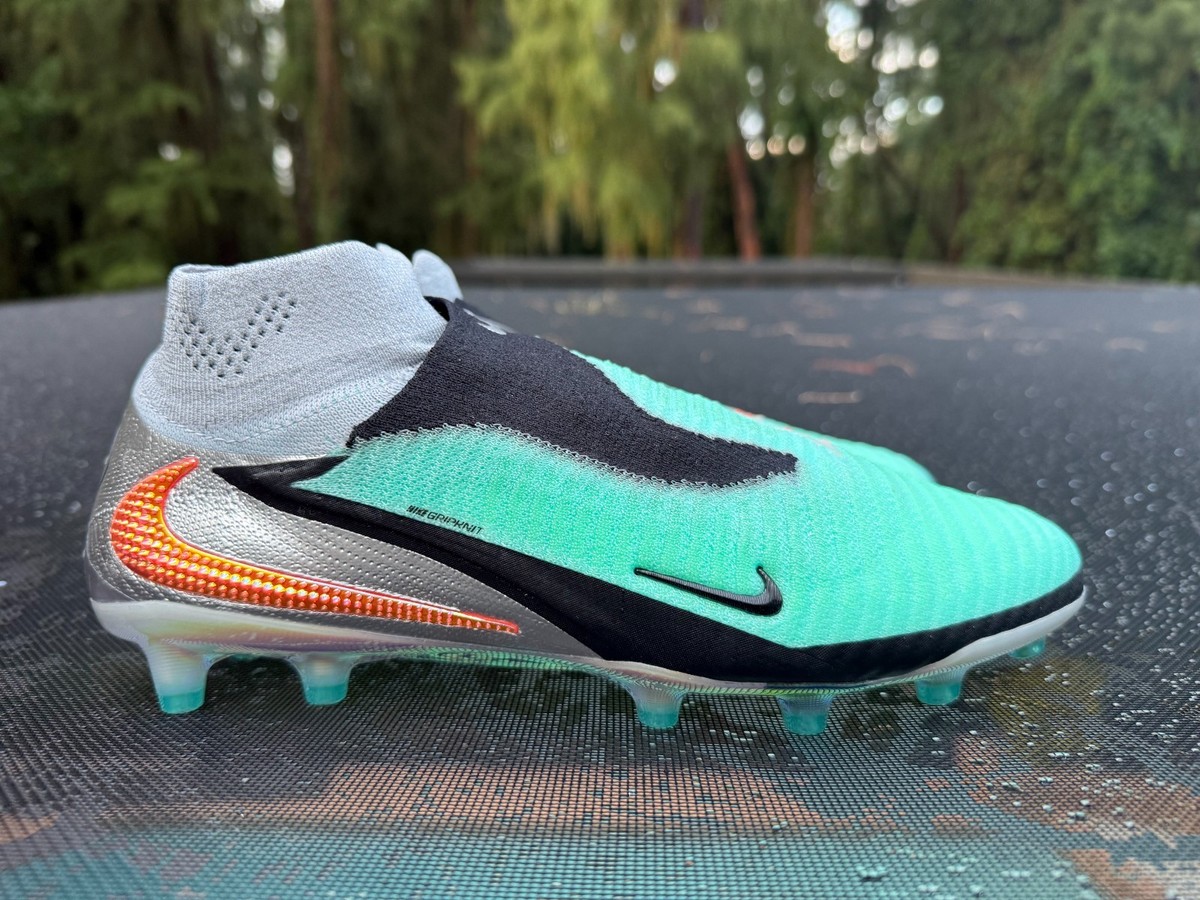 Nike Phantom Mode サッカーシューズ グレー・マルチカラー Grey