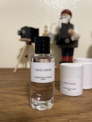 Christian Dior Gris Dior Eau de Parfum 7.5 ml / 0.25 fl oz Travel