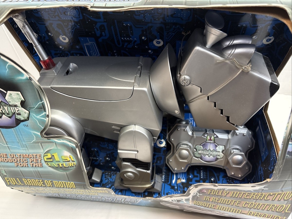 WOW Wee Original Mega-byte The Hound Droid Robot Vintage 1999 No