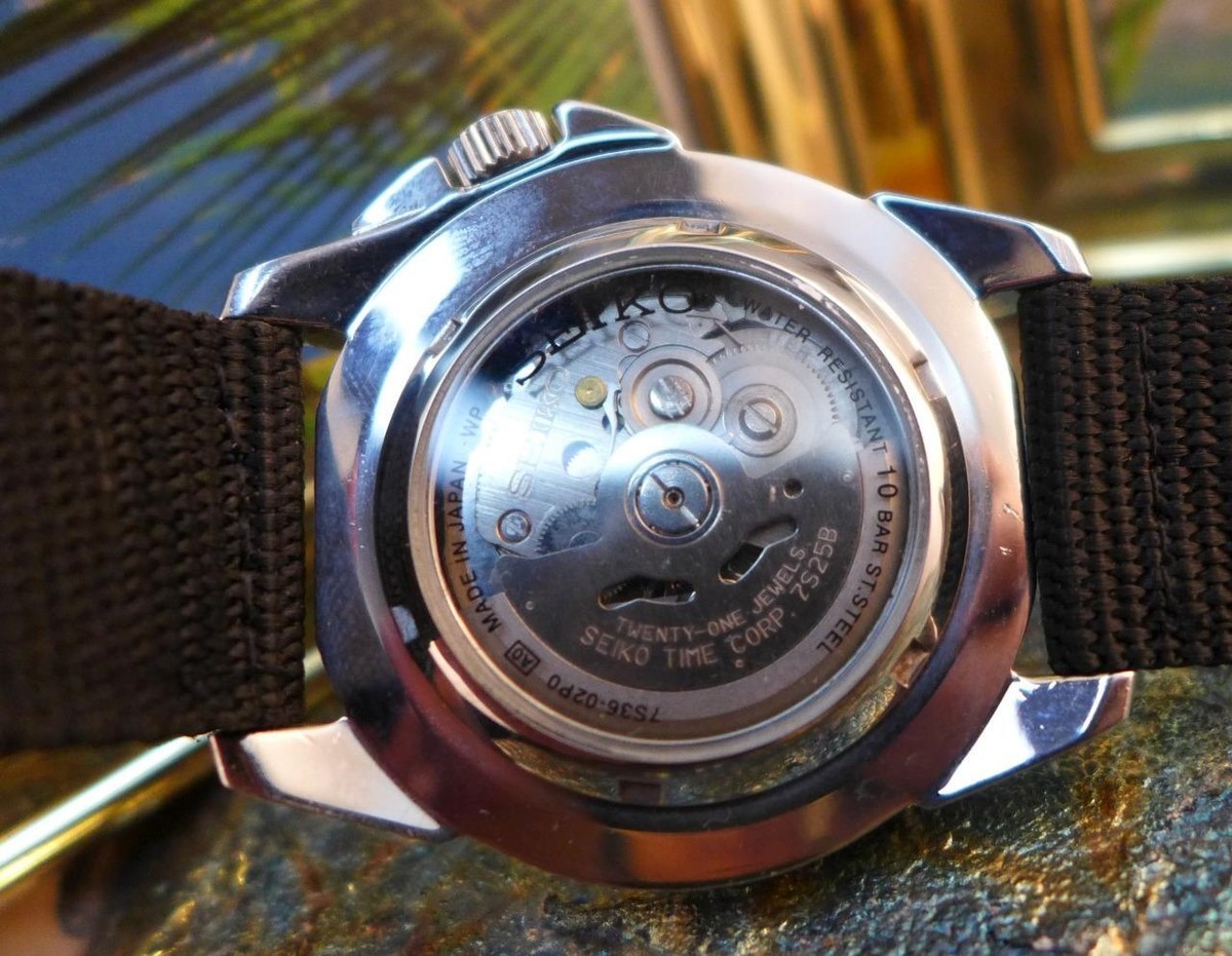 Sporty Large Chunky 41mm Seiko 5 7S36 02P0 Day/Date Men's