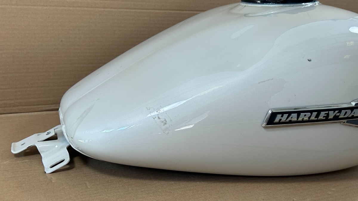Harley Davidson OEM Gas Fuel Tank Pearl White Street Road Glide