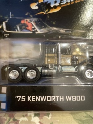 2014 Hot wheels Retro Entertainment KENWORTH W900 Smokey and the