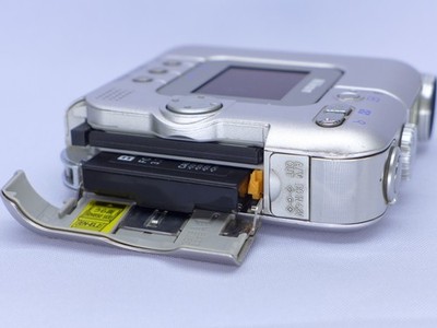 Nikon COOLPIX SQ 3.1MP Digital Camera - Silver for sale online | eBay