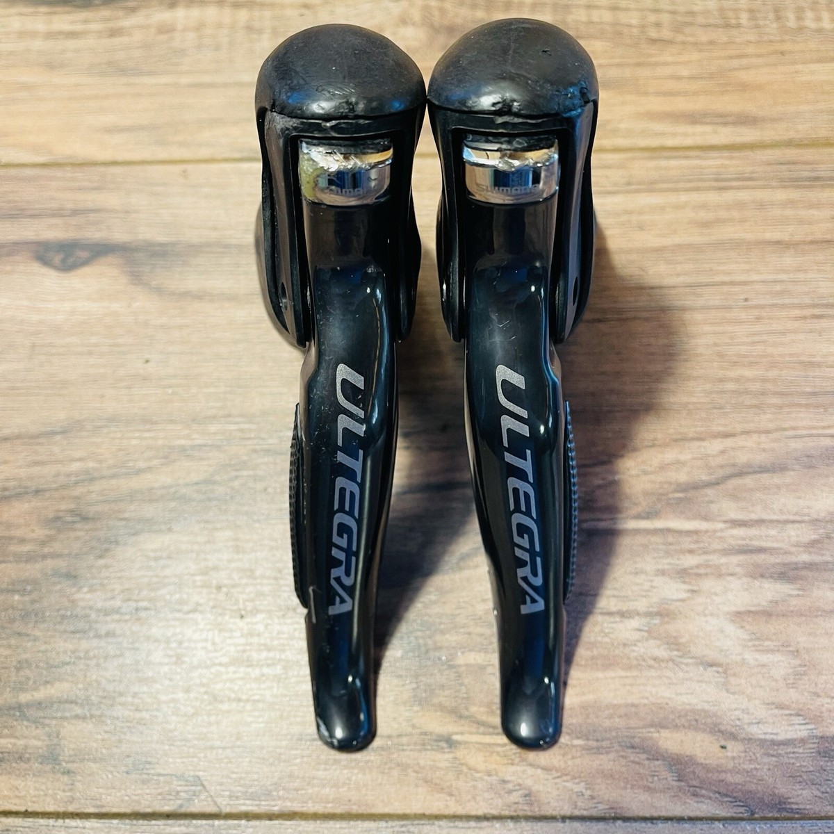 SHIMANO ULTEGRA ST-6770-R/L Di2 SHIMANO ULTEGRA ST-6770-R⁄L Di2