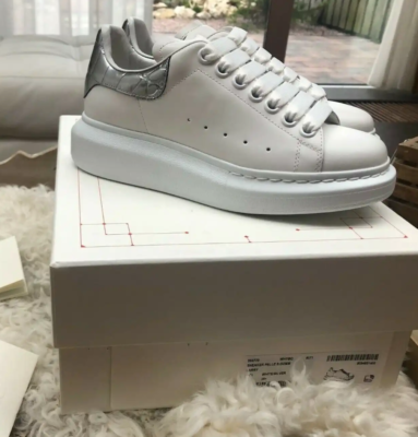 Alexander McQueen oversized sneaker Silver Crocodile size US 6