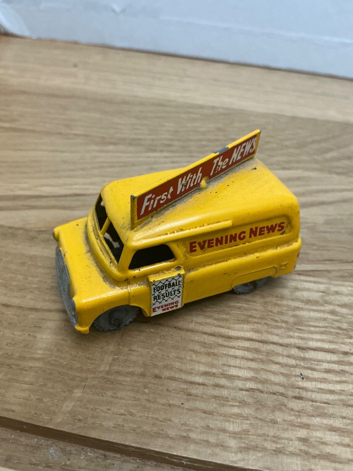 Matchbox 42a, Evening News Van - Free Price Guide & Review