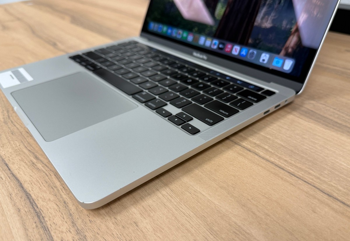 Apple Macbook Pro 2020 13 Inch Intel Quad Core i7 2.3GHz 500GB SSD