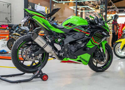 Kawasaki ZX4R-ZX4RR Side Mount Titanium Race Exhaust System 2023