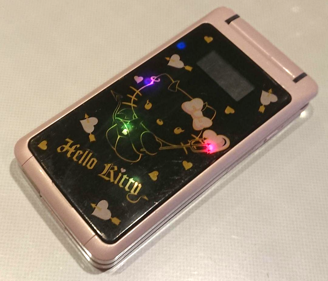 SoftBank 815T Pink Hello Kitty Japanese Flip Phone cell phone
