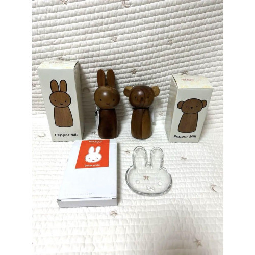 ☆海外購入品】ミッフィー＆ボリス 木製ペッパーソルトミルセット