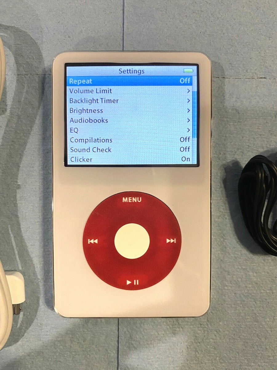 APPLE iPOD CLASSIC 5th White 30gb Chrome Back Excellent Condition