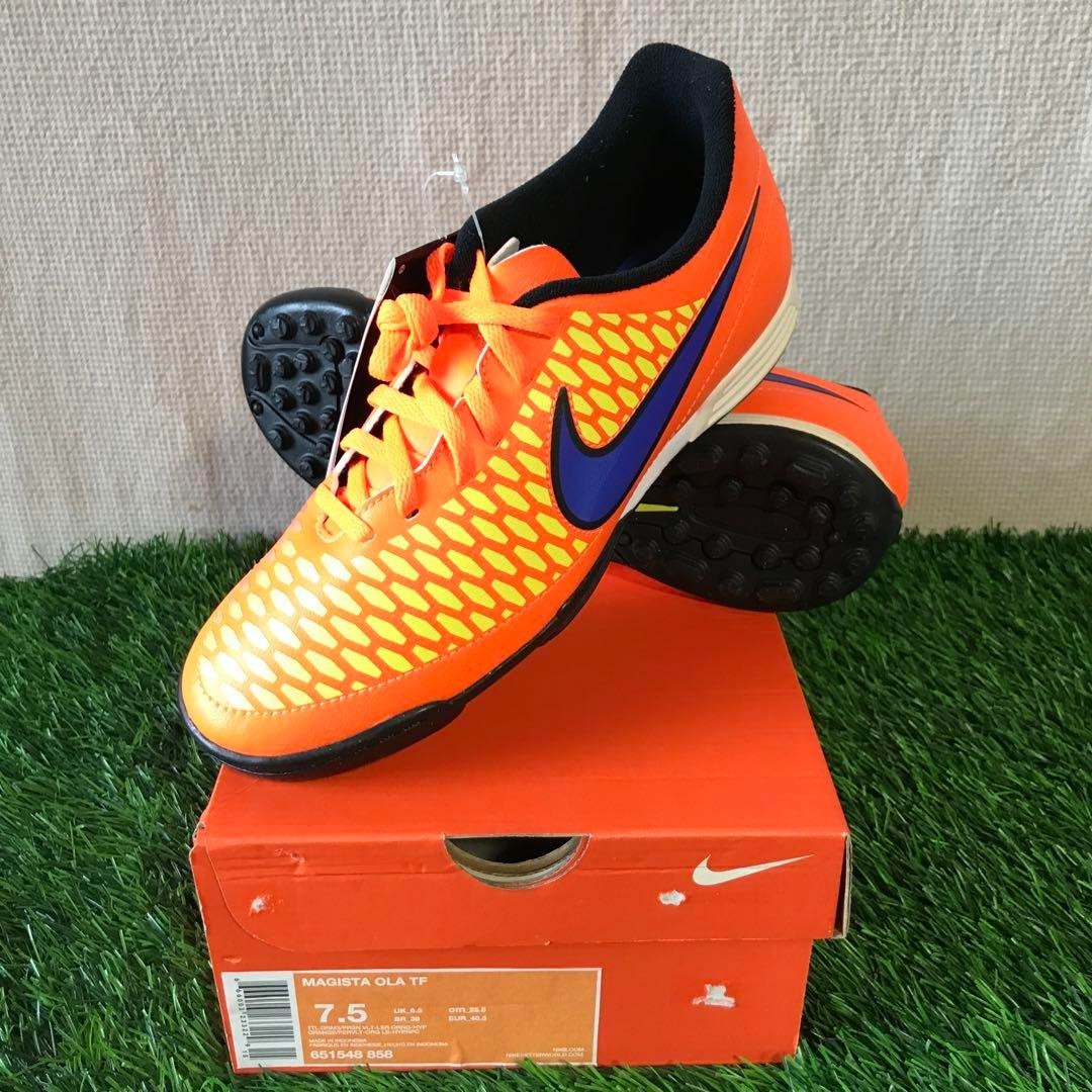 Nike Magista Ora TF US 7.5 UK 6.5 651548 858 Soccer Football