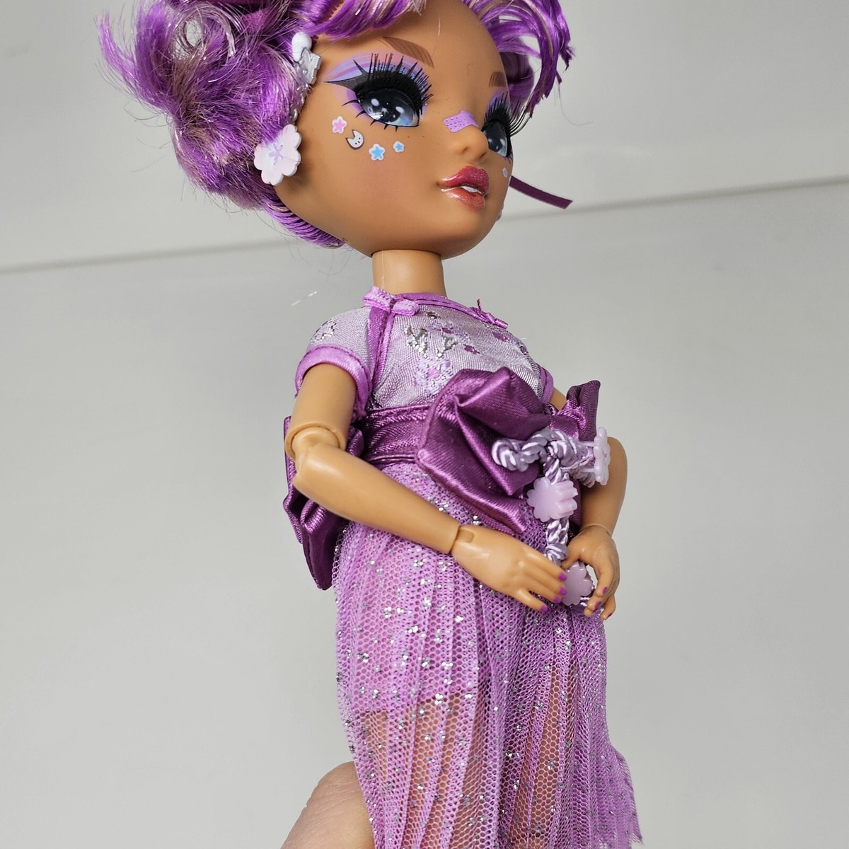 Rainbow High Doll Lila Yamamoto Lavender Purple Space Buns with