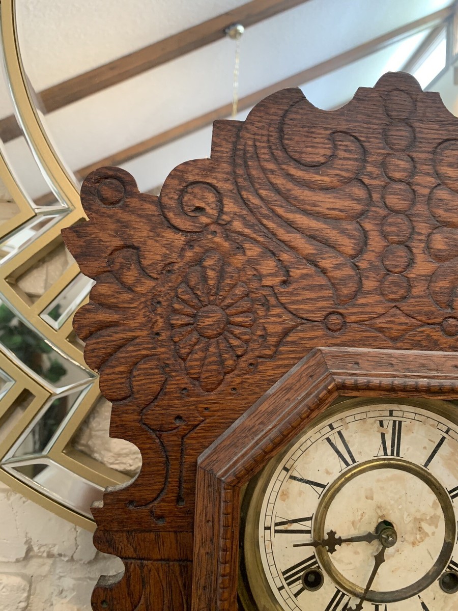 Accurate Antique 8-day Clock by Wm. L. Gilbert Clock Co. 