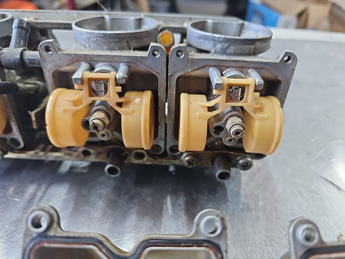 KAWASAKI ZX 600 CARBURETOR CARB ASSEMBLY CVK V357 | eBay