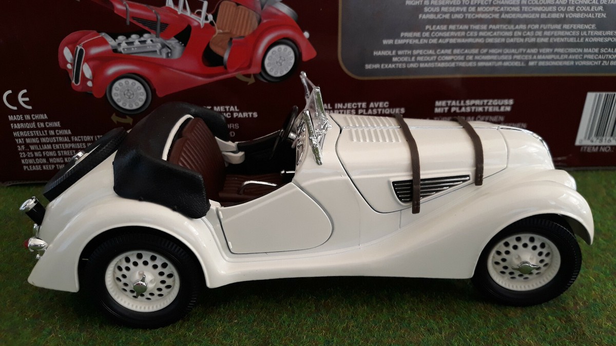 BMW 328 cabriolet 1940 blanc 1/18 YAT MING ROAD LEGENDS 92288