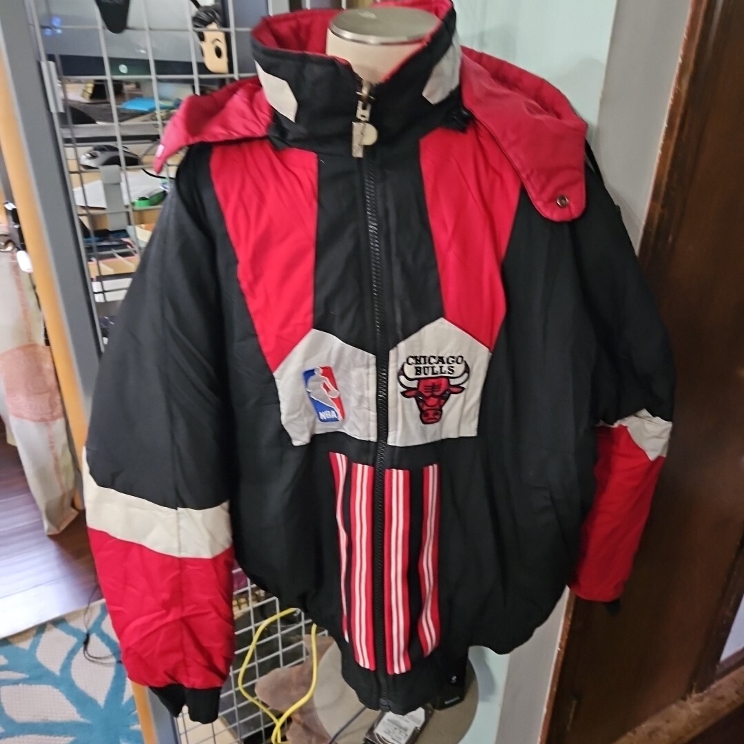 Vintage 90's Pro Player XL Chicago Bulls Reversible Jacket Black