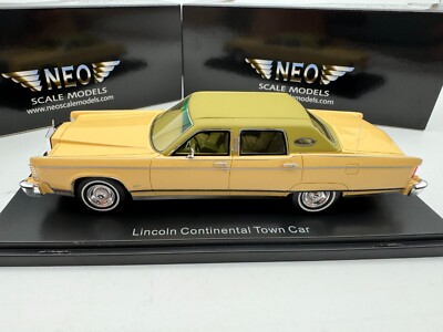 Neo 1/43 Resin car model Lincoln Continental Town Car 1982 Yellow