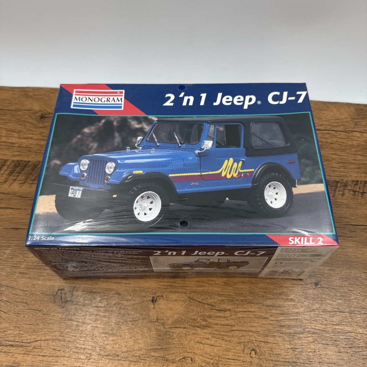 1998 Monogram 2 'N 1 Jeep CJ-7 1:24 Scale Model Kit 85-2966 - NIB