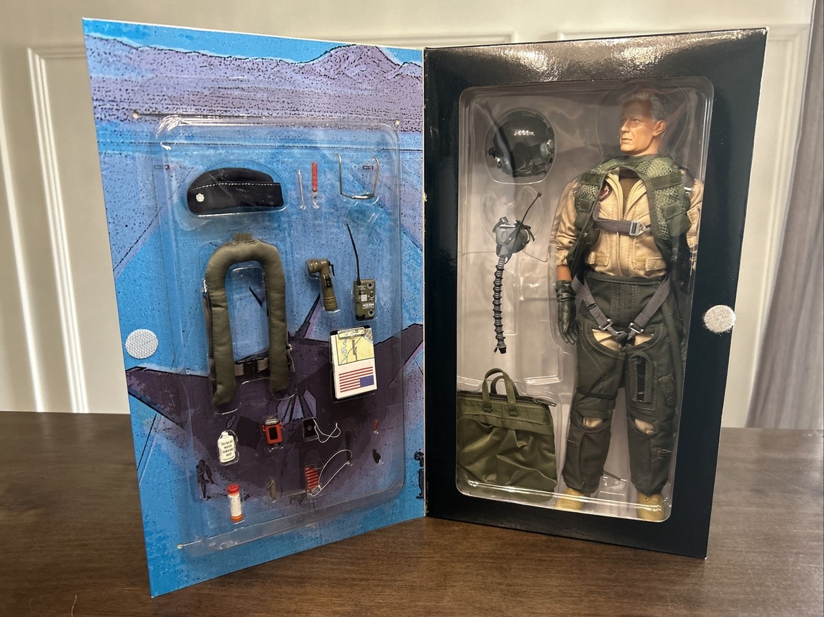 ドラゴン社 F117A NIGHT HAWK PILOT ドラゴン社 ドラゴン社 F117A