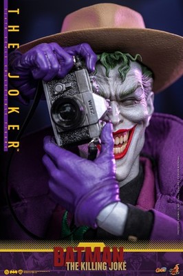 Hot Toys CMS028 1/6 Batman The Killing Joke The Joker Action