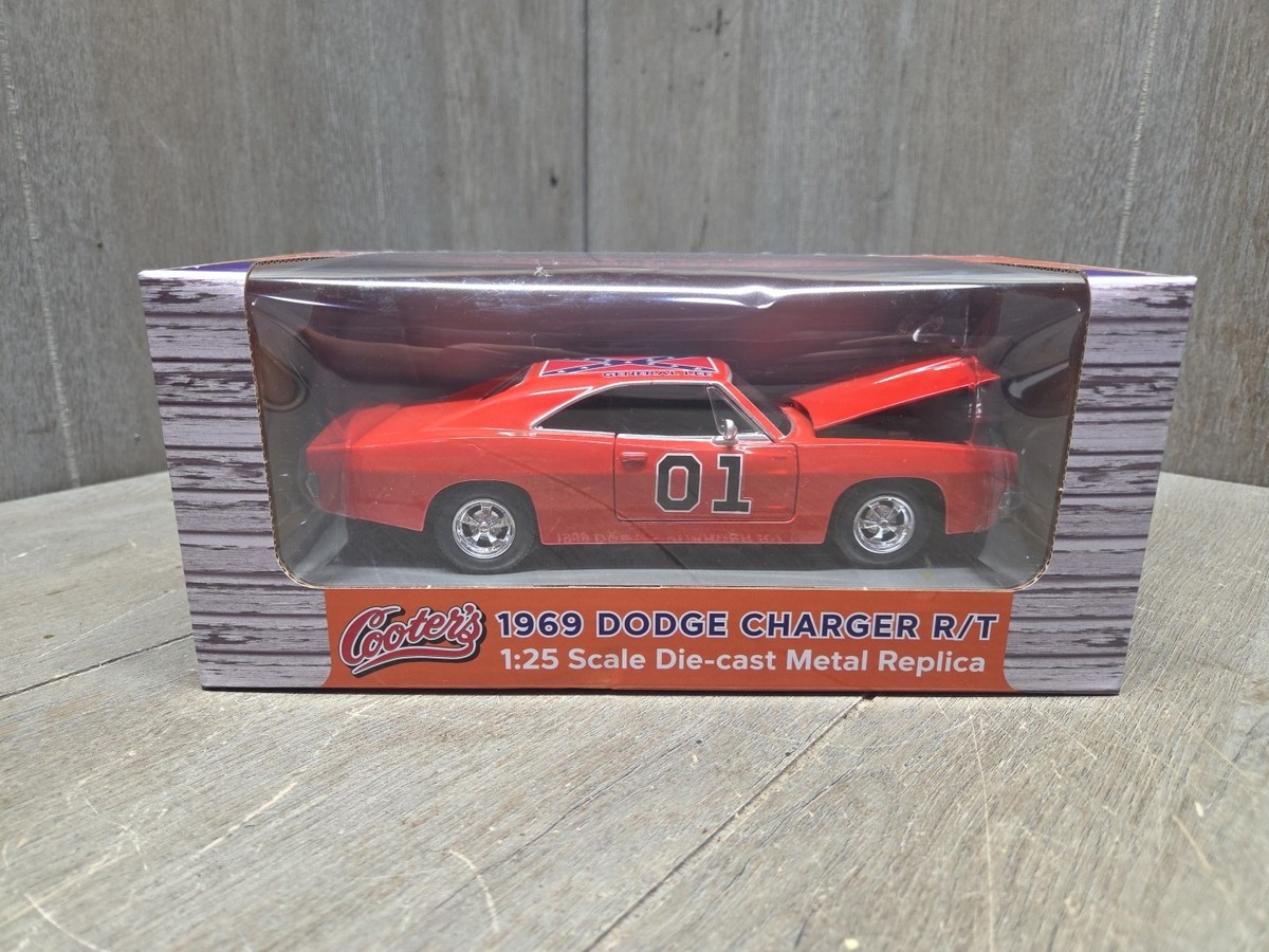 Cooter's Garage Exclusive 1:25 Scale diecast 1969 Dodge Charger R