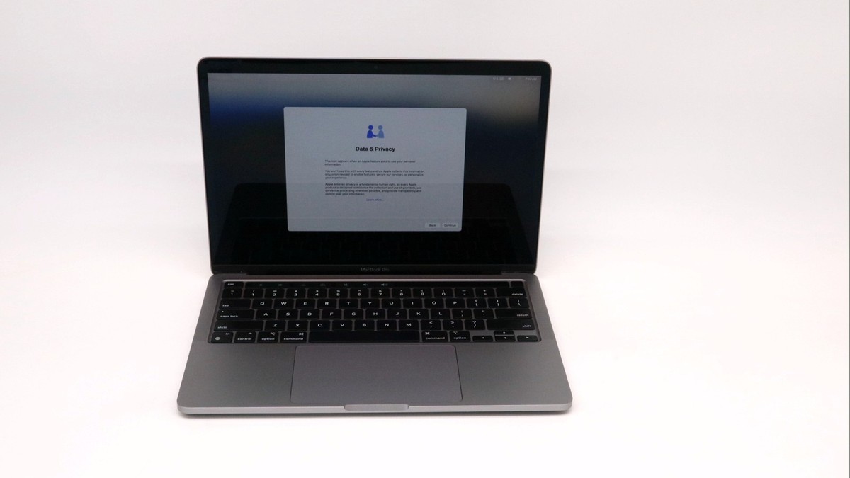 Apple MacBook Pro 13 M1 8-Core 16GB 256GB Gray 2020 - Used Very