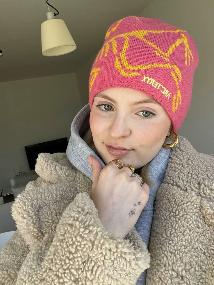 Arc'teryx Bird Head Toque Beanie Pink Wool Knit Ski Hiking Winter