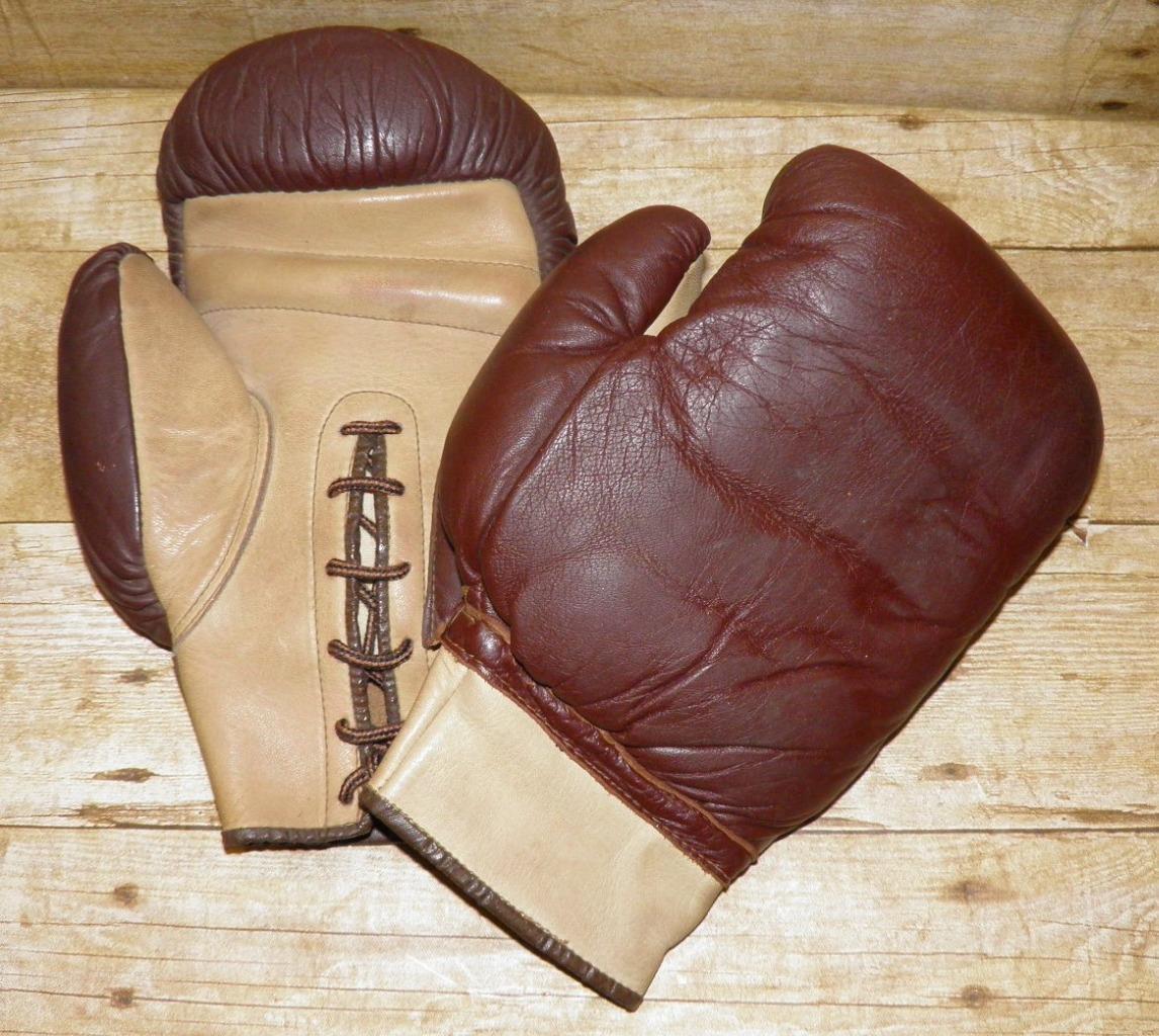 Vintage 1950s 8OZ English Made Two-Tone Leather Lace Up Boxing
