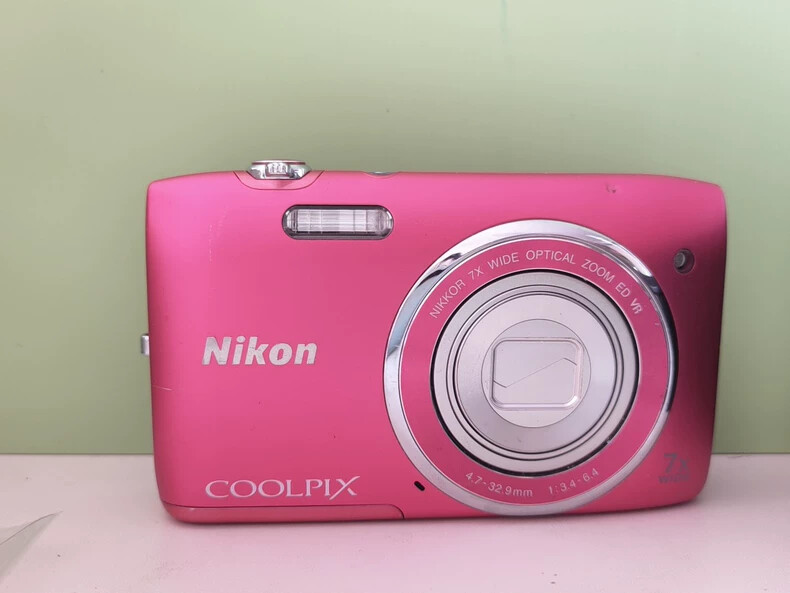 Nikon COOLPIX S3500 Digital Camera PINK 20.1MP 100% working