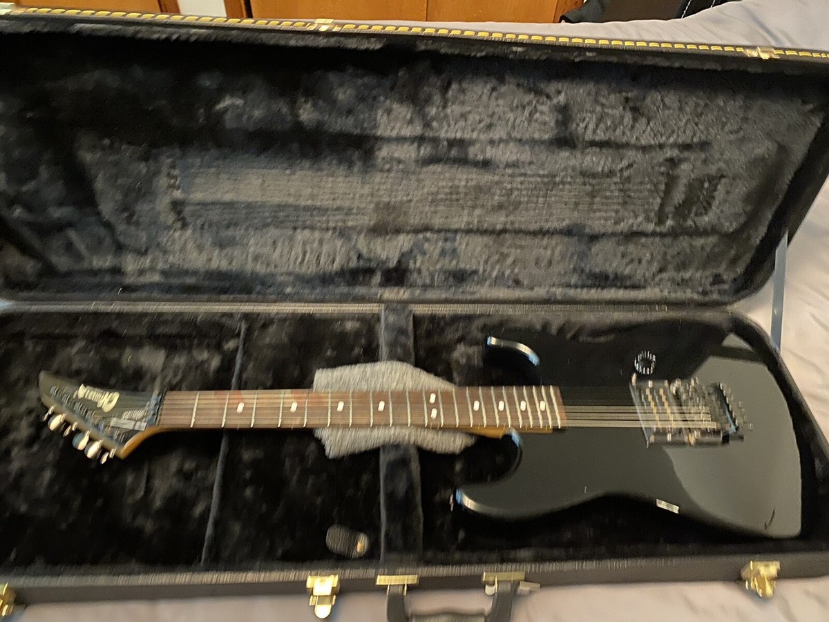 1987 CHARVEL MODEL 2 Made In Japan Black W/Floyd Rose & Hardcase