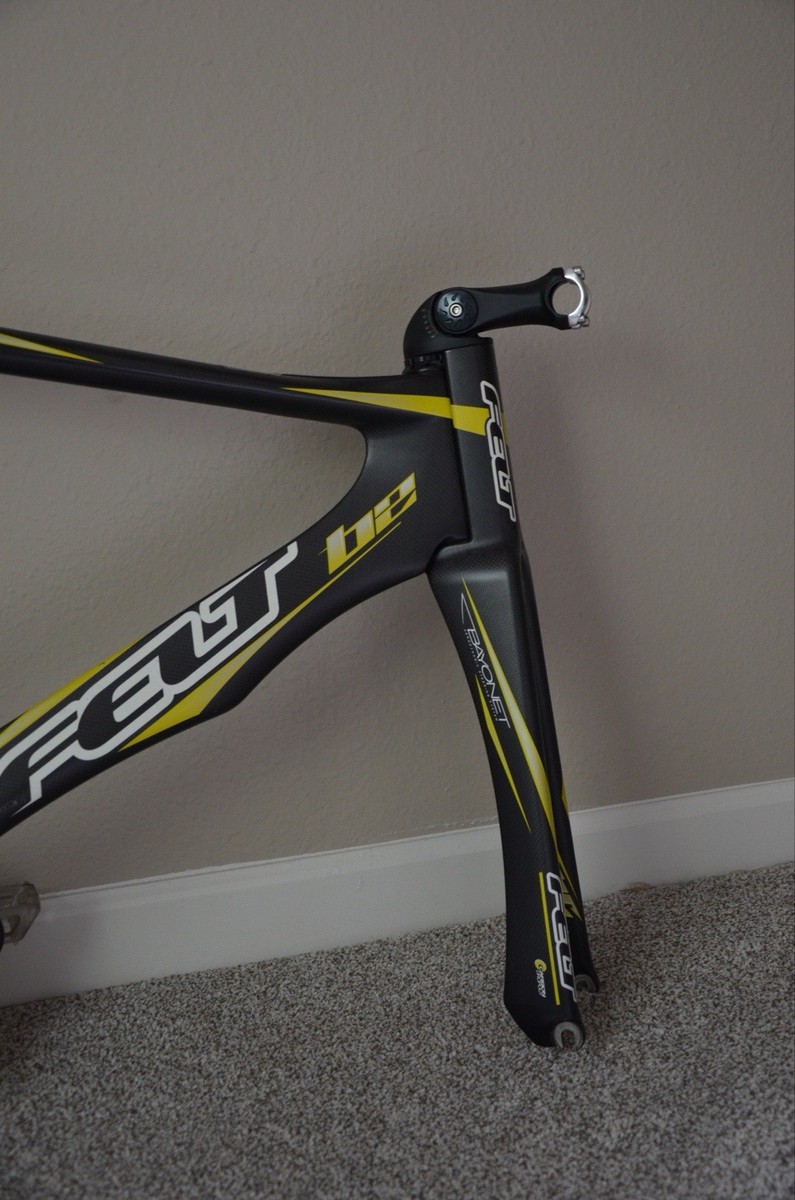 Felt B2 Ultra Carbon TT / Triathlon Frameset Sz 56 w/ FSA Neo Pro