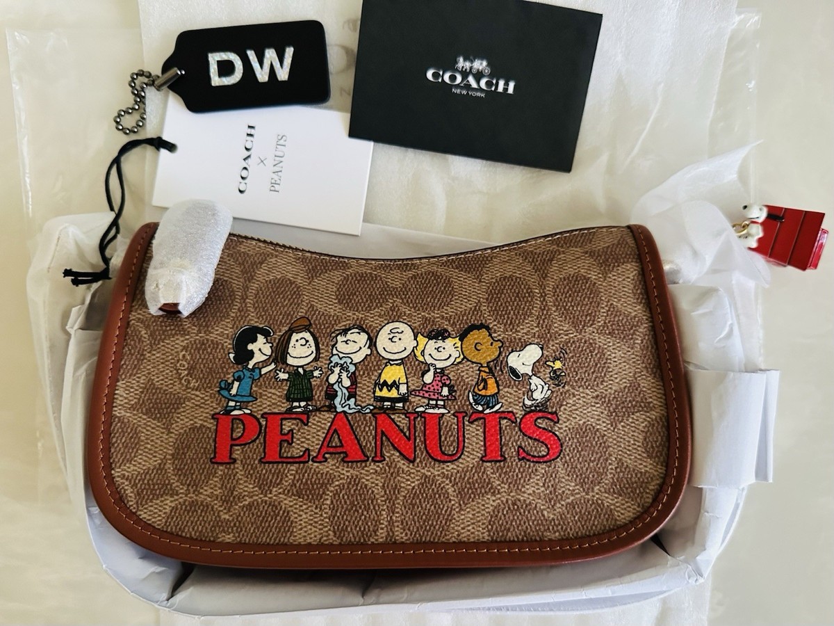 NWT COACH X PEANUTS SNOOPY SWINGER 20 TAN/BROWN/MULTI WITH CHARM